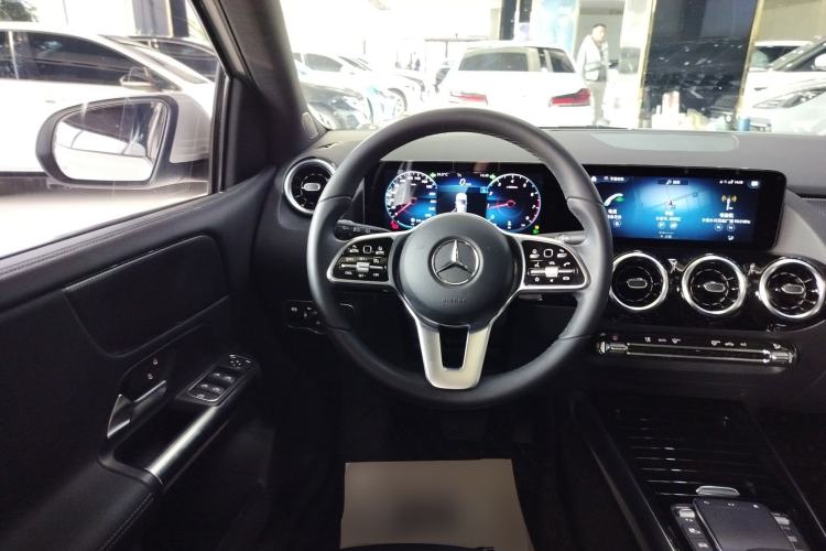 Used Mercedes-Benz B-Class 2022 Revised B 200 Dynamic Edition Steering Wheel