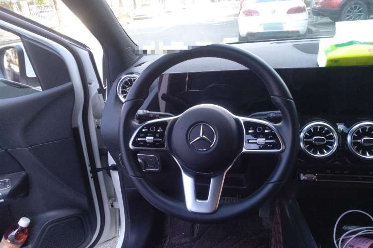 Used Mercedes-Benz B-Class 2022 Updated B 200 Fashion Edition Steering Wheel