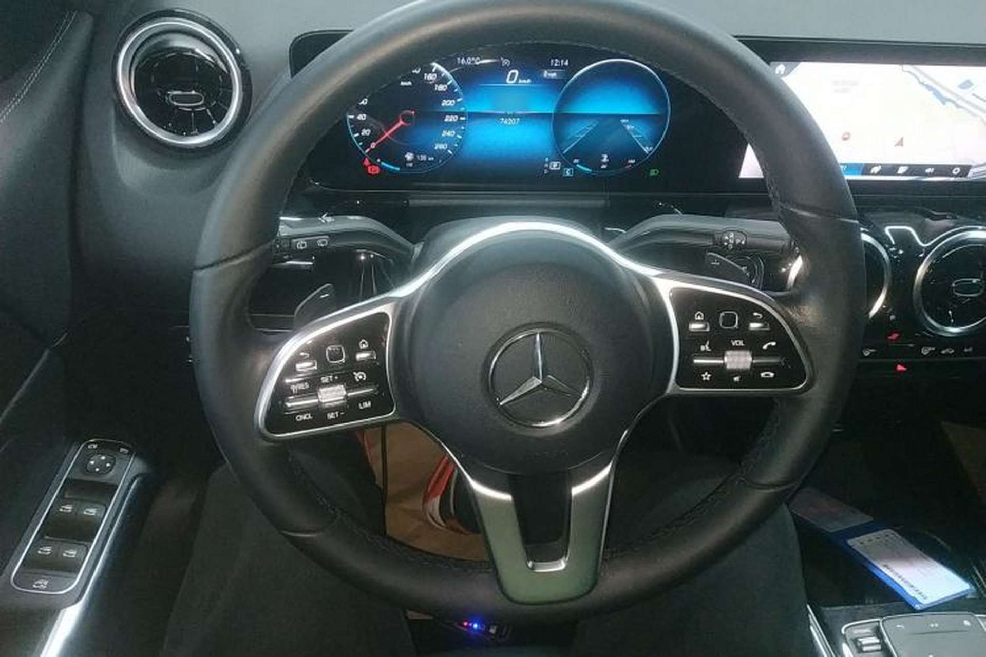 Used Mercedes-Benz B-Class 2022 Updated B 200 Fashion Edition Steering Wheel