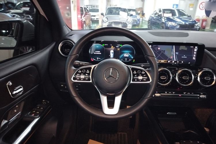 Used Mercedes-Benz B-Class 2022 Updated B 200 Fashion Edition Steering Wheel