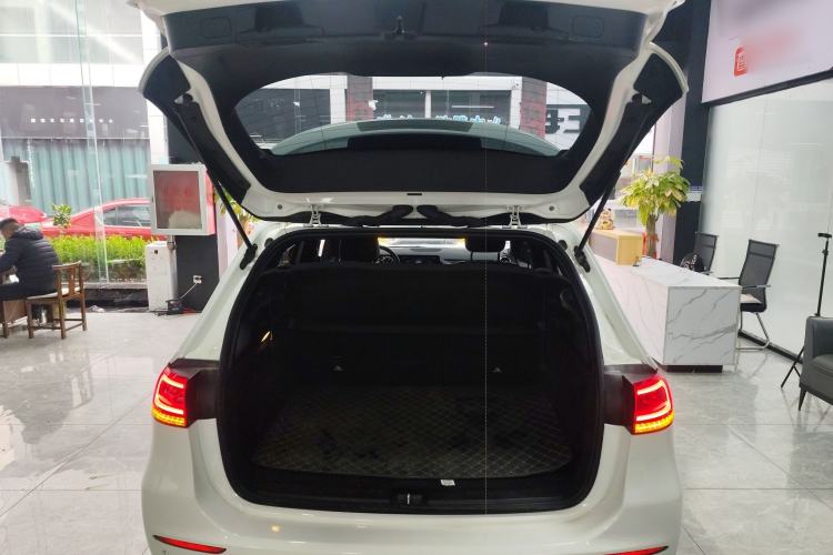 Used Mercedes-Benz B-Class 2022 Updated B 200 Fashion Edition Trunk