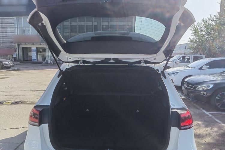 Used Mercedes-Benz B-Class 2022 Updated B 200 Fashion Edition Trunk