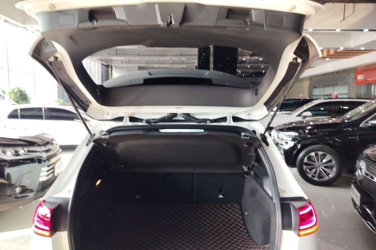 Used Mercedes-Benz B-Class 2022 Revised B 200 Dynamic Edition Trunk