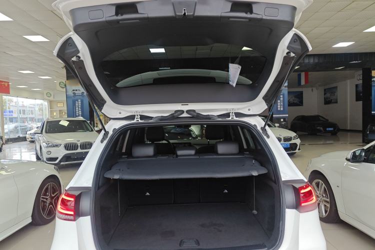 Used Mercedes-Benz B-Class 2022 Updated B 200 Fashion Edition Trunk