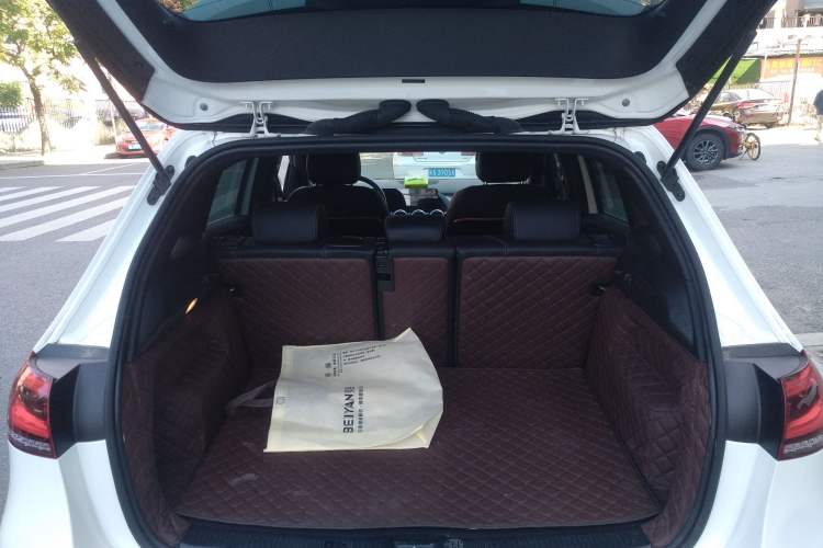 Used Mercedes-Benz B-Class 2022 Updated B 200 Fashion Edition Trunk