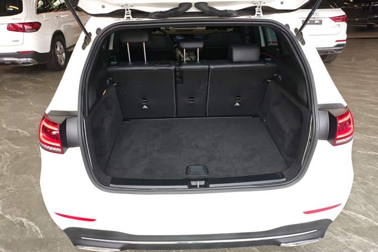 Used Mercedes-Benz B-Class 2022 Updated B 200 Fashion Edition Trunk
