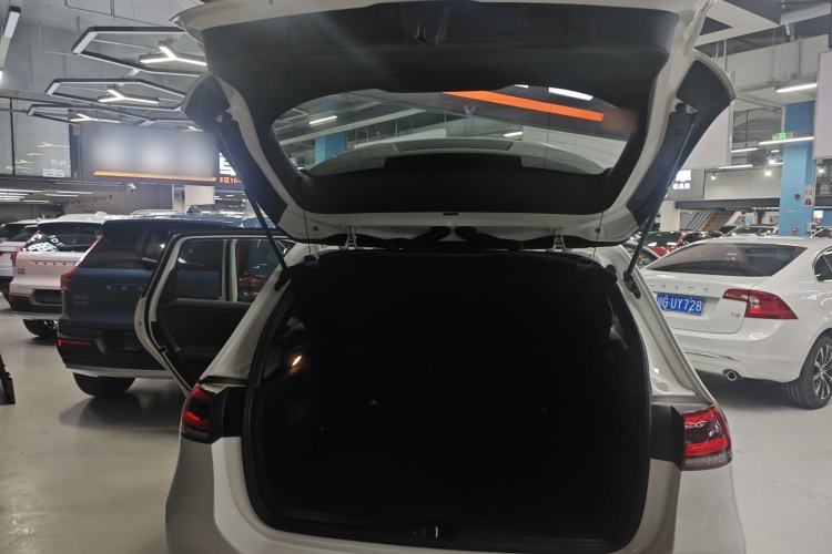 Used Mercedes-Benz B-Class 2022 Updated B 200 Fashion Edition Trunk