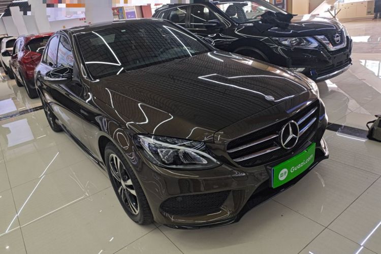 Used Mercedes-Benz C-Class 2015 C 200 Sport Edition Front Right 45 Deg