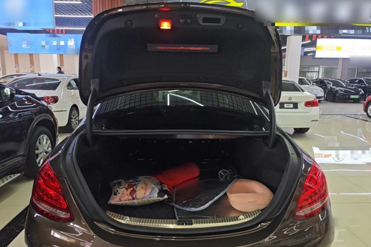Used Mercedes-Benz C-Class 2015 C 200 Sport Edition Trunk