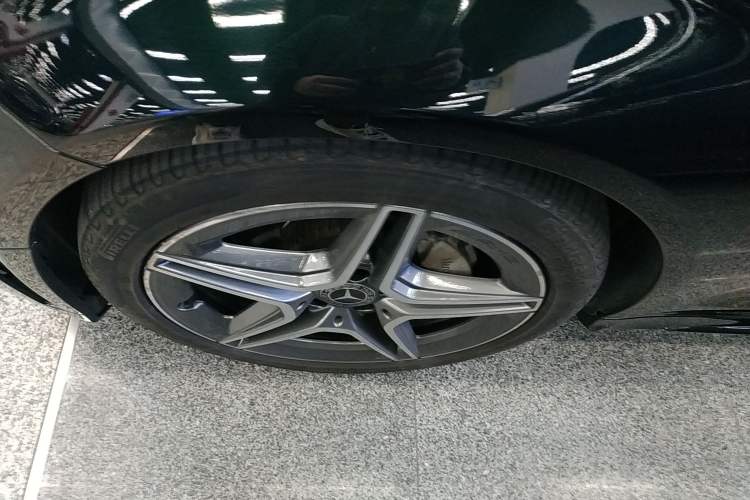 Used Mercedes-Benz C-Class 2019 C 260 Estate Left Front Wheel Hub