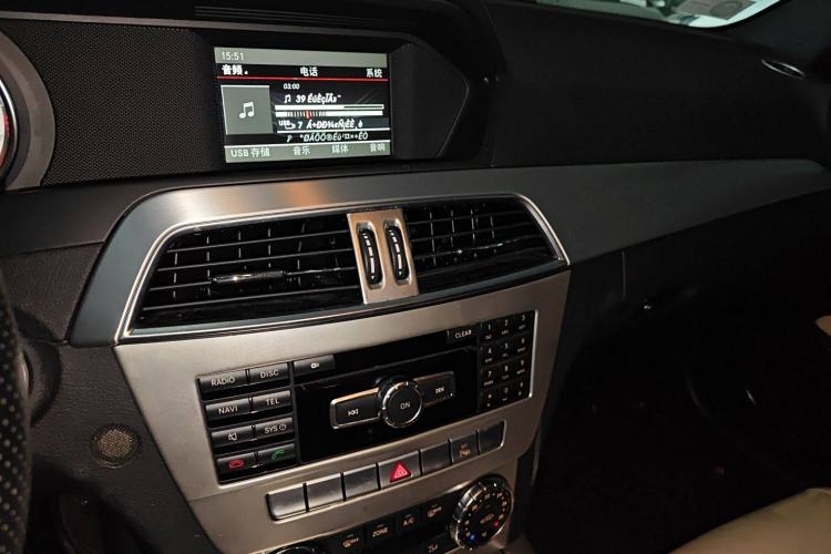 Used Mercedes-Benz C-Class 2011 C 200 Fashion Travel Edition Audio And AC Panel