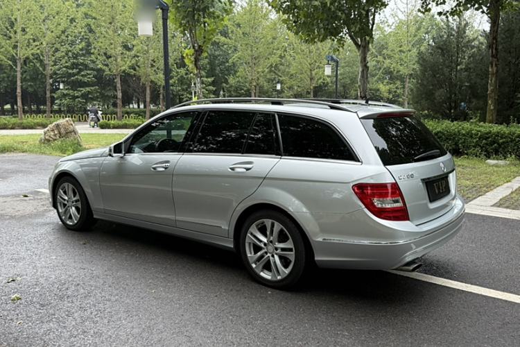 Used Mercedes-Benz C-Class 2011 C 200 Fashion Travel Edition Exterior 3