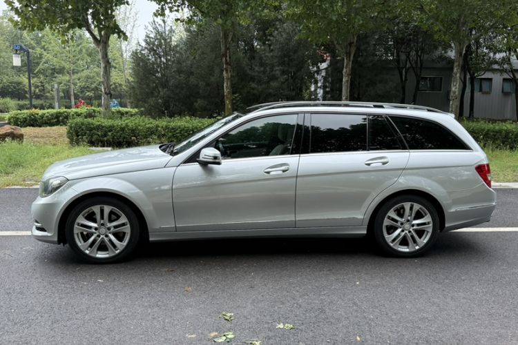 Used Mercedes-Benz C-Class 2011 C 200 Fashion Travel Edition Exterior 7