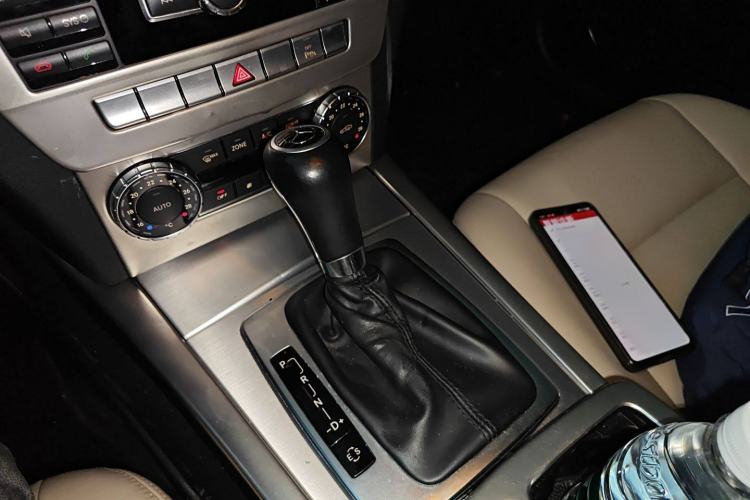 Used Mercedes-Benz C-Class 2011 C 200 Fashion Travel Edition Gear Lever