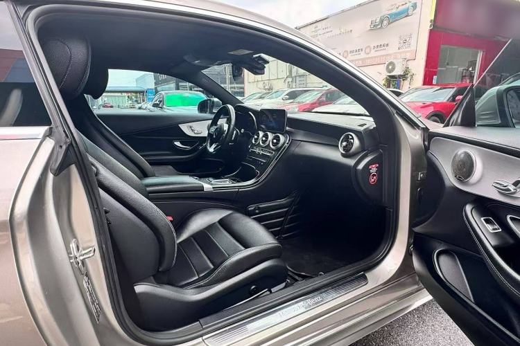 Used Mercedes-Benz C-Class 2020 C 260 Coupe Interior 2