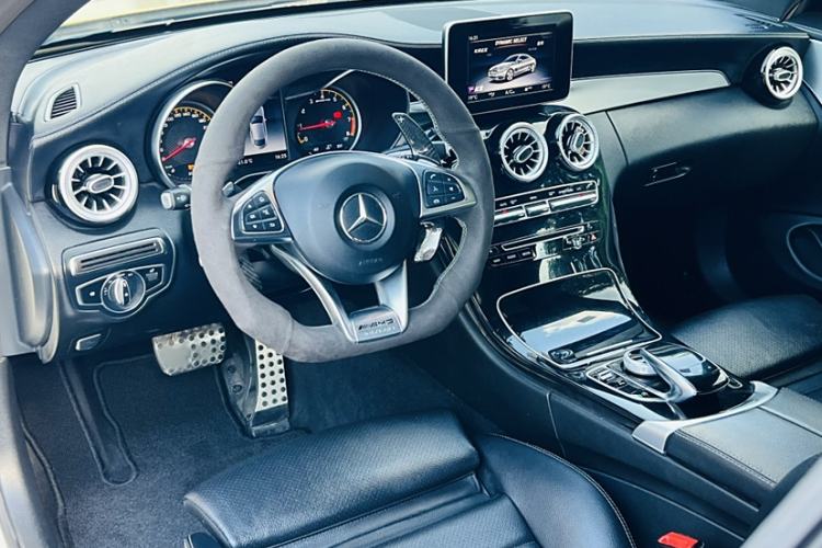 Used Mercedes-Benz C-Class 2018 C 200 Coupe Interior 1