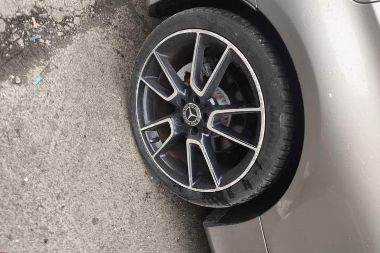 Used Mercedes-Benz C-Class 2019 C 260 4MATIC Coupe Right Rear Wheel Hub