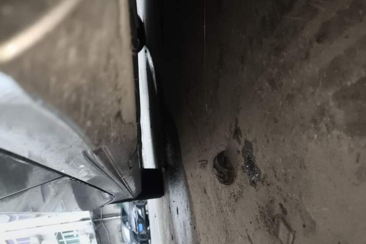 Used Mercedes-Benz C-Class 2019 C 260 4MATIC Coupe Right Side Sill