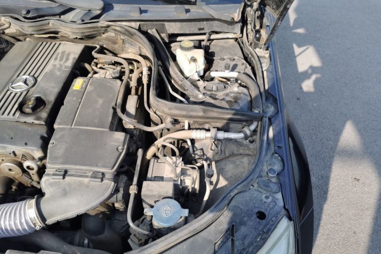 Used Mercedes-Benz C-Class 2007 C 200K Fashion Model Engine Bay Left