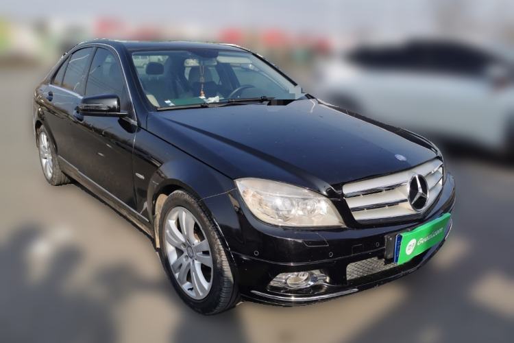 Used Mercedes-Benz C-Class 2007 C 200K Fashion Model Front Right 45 Deg