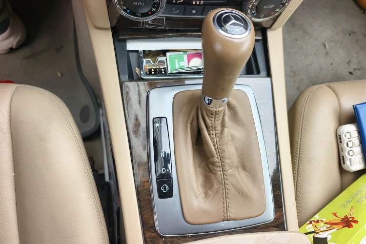 Used Mercedes-Benz C-Class 2007 C 200K Elegance Model Gear Lever