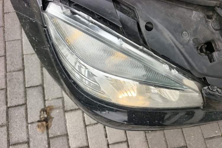 Used Mercedes-Benz C-Class 2007 C 200K Elegance Model Right Front Headlight