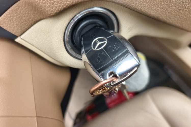 Used Mercedes-Benz C-Class 2007 C 200K Elegance Model Vehicle Key