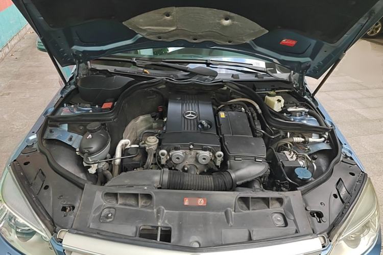 Used Mercedes-Benz C-Class 2007 C 200K Fashion Model Engine Bay