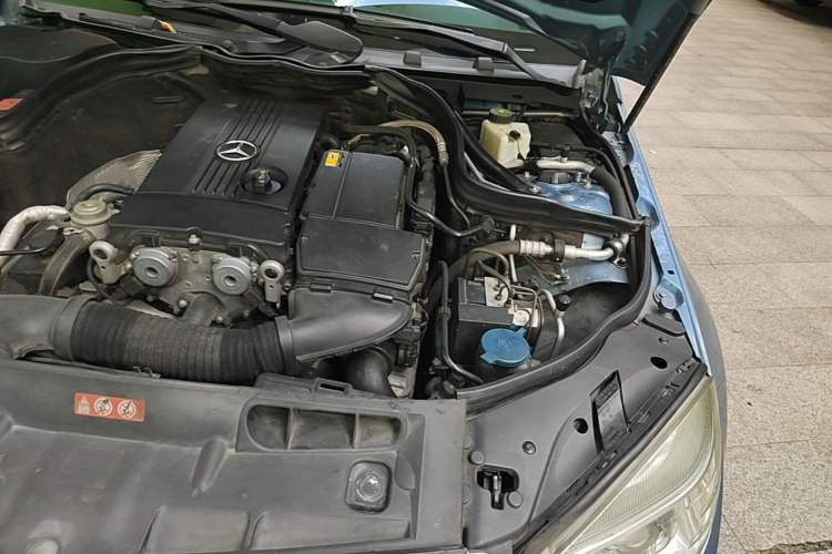 Used Mercedes-Benz C-Class 2007 C 200K Fashion Model Engine Bay Left