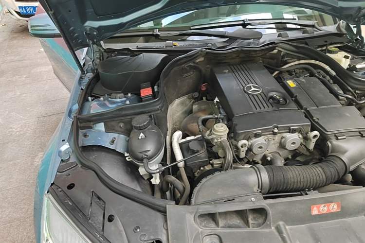 Used Mercedes-Benz C-Class 2007 C 200K Fashion Model Engine Bay Right