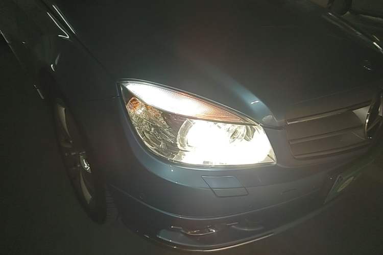 Used Mercedes-Benz C-Class 2007 C 200K Fashion Model Right Front Headlight