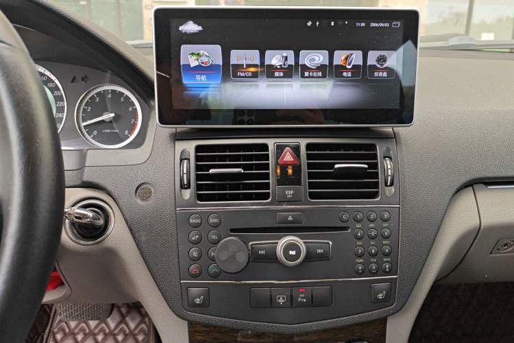 Used Mercedes-Benz C-Class 2007 C 200K Elegance Model Audio And AC Panel