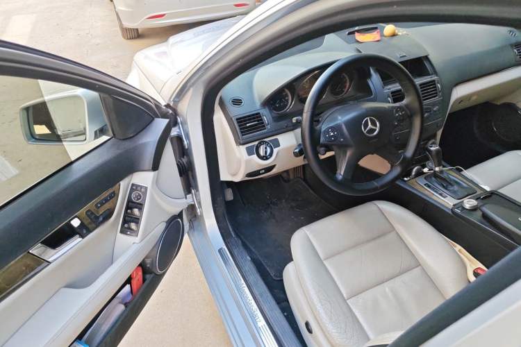 Used Mercedes-Benz C-Class 2007 C 200K Fashion Model Driver Seat