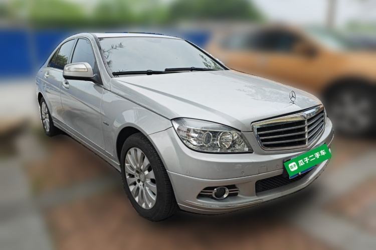 Used Mercedes-Benz C-Class 2007 C 200K Elegance Model Front Right 45 Deg