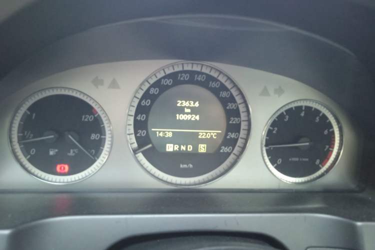 Used Mercedes-Benz C-Class 2008 C 280 Fashion Model Odometer Close Up