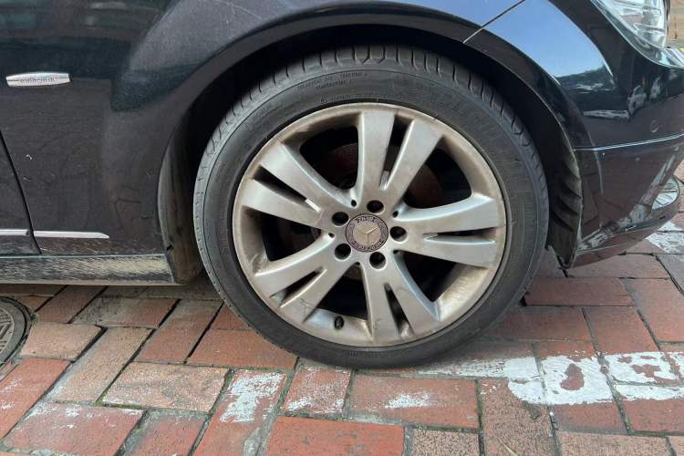 Used Mercedes-Benz C-Class 2008 C 280 Fashion Model Right Front Wheel Hub
