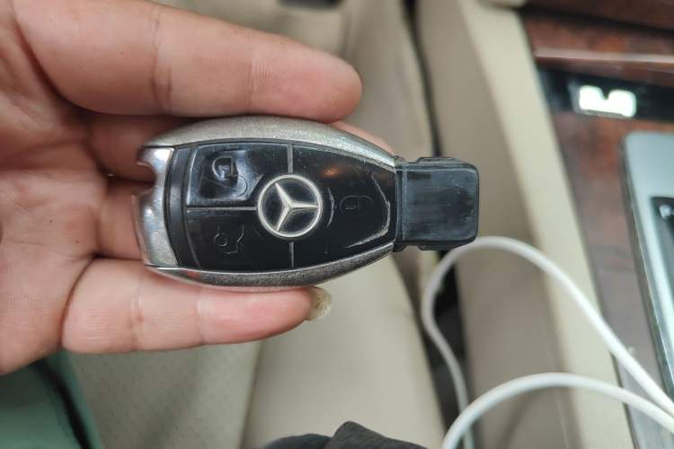 Used Mercedes-Benz C-Class 2008 C 200K Standard Model Vehicle Key
