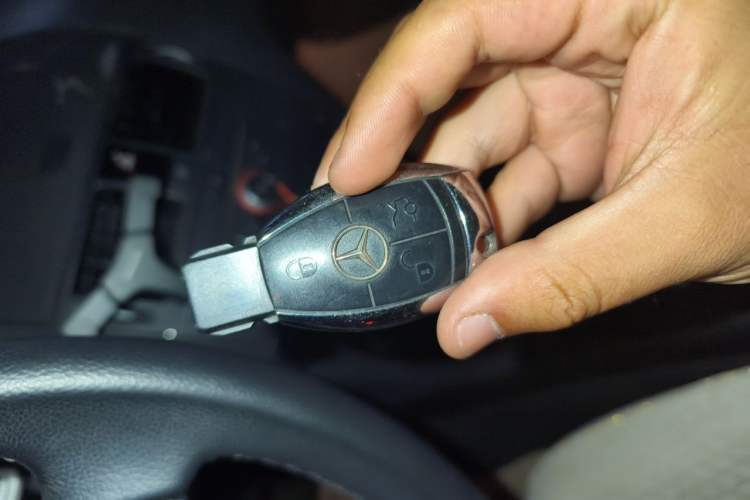 Used Mercedes-Benz C-Class 2008 C 200K Fashion Model Vehicle Key