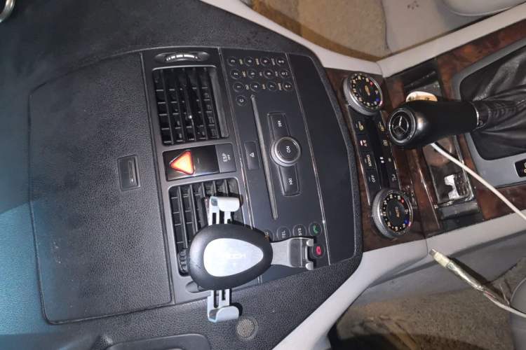 Used Mercedes-Benz C-Class 2008 C 200K Standard Model Audio And AC Panel