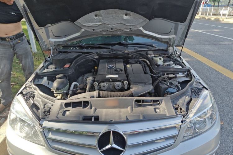 Used Mercedes-Benz C-Class 2008 C 200K Standard Model Engine Bay