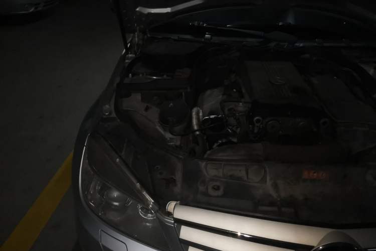 Used Mercedes-Benz C-Class 2008 C 200K Fashion Model Engine Bay Right