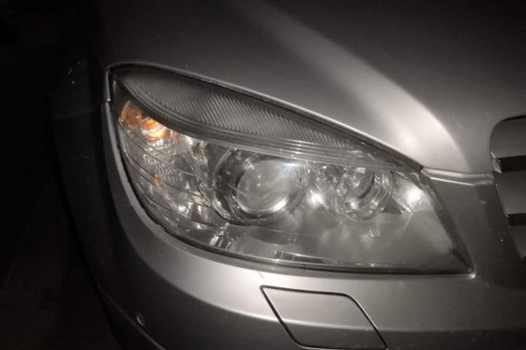 Used Mercedes-Benz C-Class 2008 C 230 Fashion Model Right Front Headlight