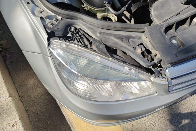 Used Mercedes-Benz C-Class 2008 C 200K Standard Model Right Front Headlight