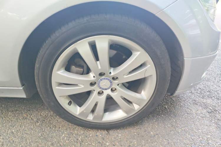 Used Mercedes-Benz C-Class 2008 C 280 Fashion Model Right Front Wheel Hub