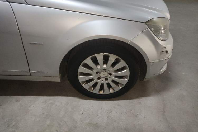 Used Mercedes-Benz C-Class 2008 C 200K Elegant Model Right Front Wheel Hub