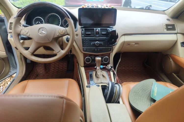 Used Mercedes-Benz C-Class 2008 C 200K Elegant Model Center Console