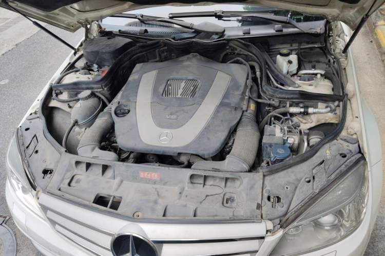Used Mercedes-Benz C-Class 2008 C 230 Fashion Model Engine Bay