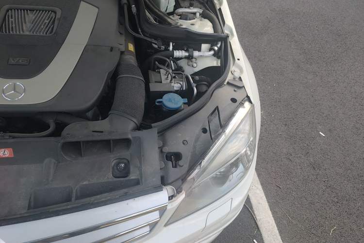 Used Mercedes-Benz C-Class 2008 C 280 Fashion Model Engine Bay Left