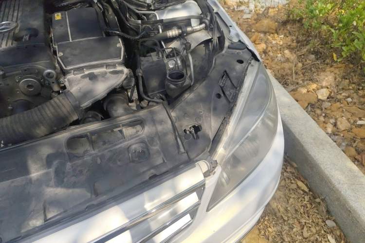 Used Mercedes-Benz C-Class 2008 C 200K Elegant Model Engine Bay Left