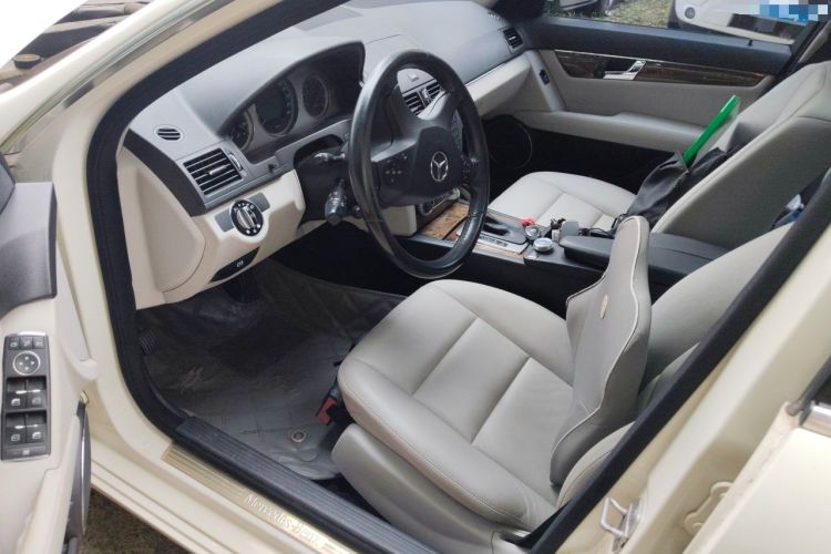 Used Mercedes-Benz C-Class 2008 C 230 Fashion Model Left Front Seat